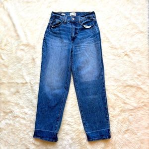 Universal Thread Vintage Straight Medium Wash Denim Jeans Womens 2/26 Regular